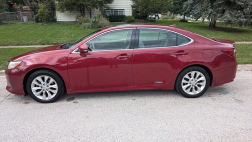 2013 Lexus ES 300h Base