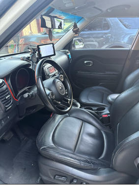 White 2016 Kia Soul !