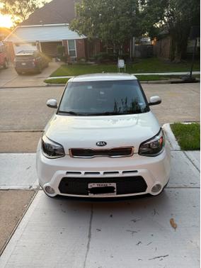 White 2016 Kia Soul !