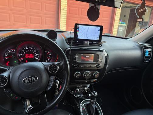 White 2016 Kia Soul !