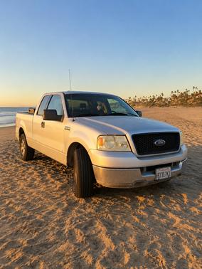 Silver 2004 Ford F-150 STX SuperCab