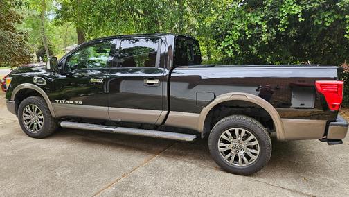 2016 Nissan Titan XD Platinum Reserve