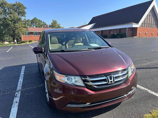 Red 2014 Honda Odyssey EX-L