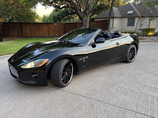 Black 2011 Maserati GranTurismo Base