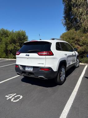 White 2016 Jeep Cherokee Limited