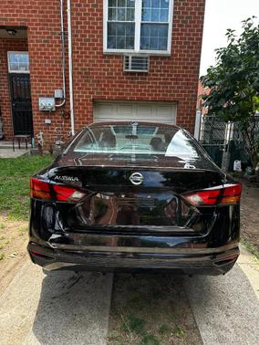 Black 2019 Nissan Altima 2.5 S