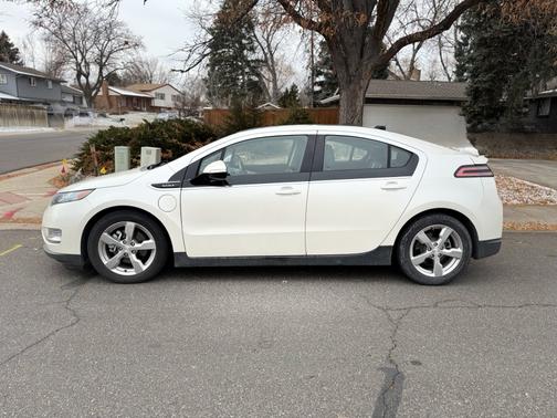 2012 Chevrolet Volt Base