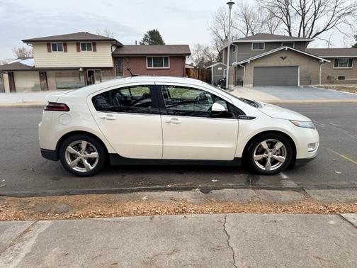 2012 Chevrolet Volt Base