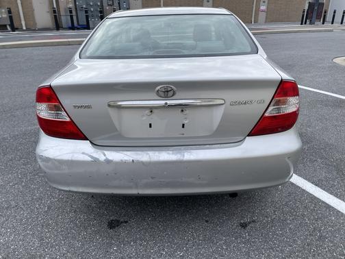 2004 Toyota Camry LE