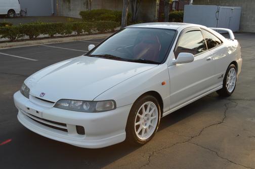 White 2000 Acura Integra Type R