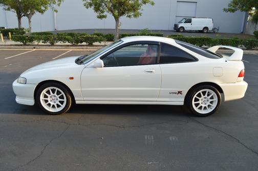 White 2000 Acura Integra Type R