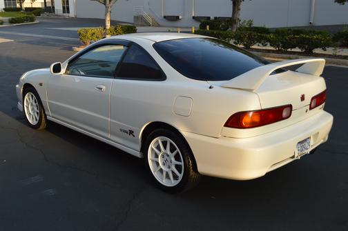 White 2000 Acura Integra Type R