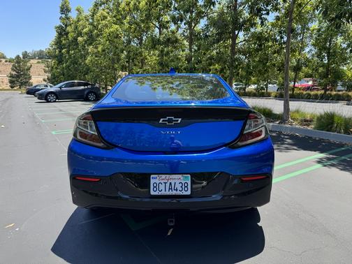 Blue 2018 Chevrolet Volt LT