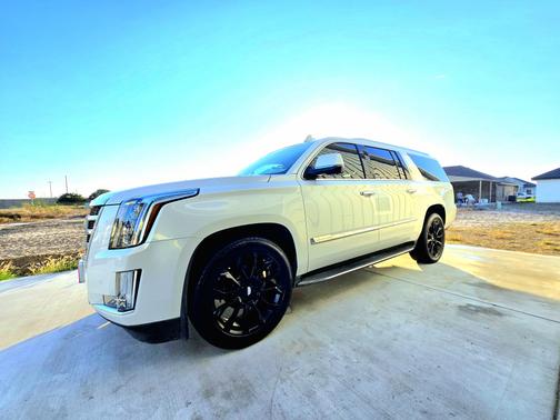 2016 Cadillac Escalade ESV Luxury