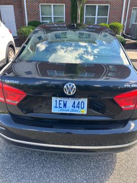 Black 2014 Volkswagen Passat 2.0L TDI SEL Premium