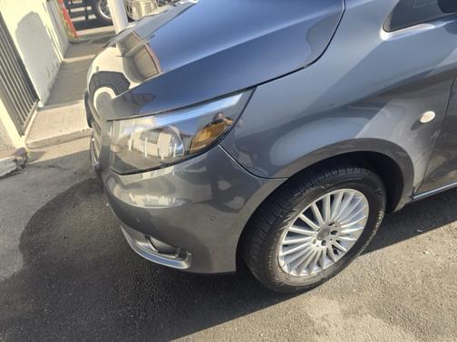 2017 Mercedes-Benz Metris Base