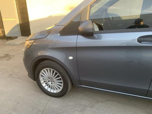 2017 Mercedes-Benz Metris Base