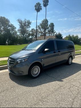 2017 Mercedes-Benz Metris Base