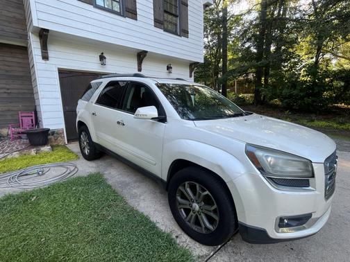 White 2014 GMC Acadia SLT-1