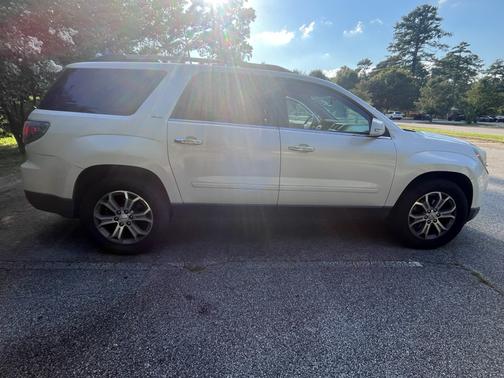 White 2014 GMC Acadia SLT-1