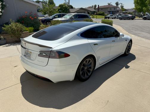 2020 Tesla Model S Long Range Plus
