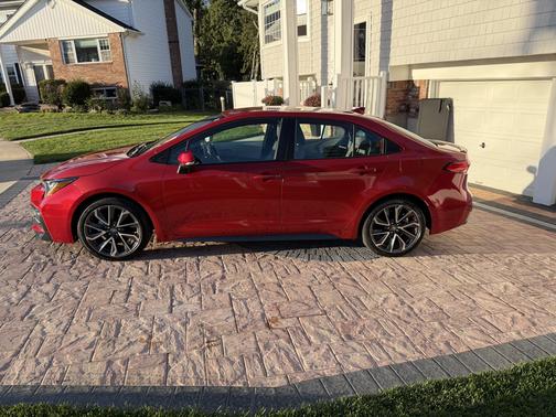 Red 2020 Toyota Corolla SE