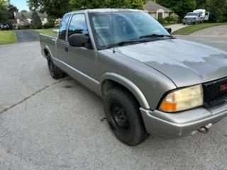 Brown 2002 GMC Sonoma SLS