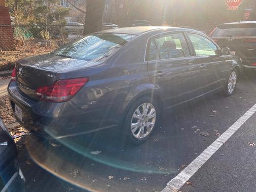 2008 Toyota Avalon XLS