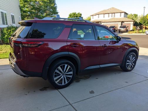 Red 2022 Nissan Pathfinder SL