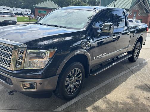 2017 Nissan Titan XD Platinum Reserve