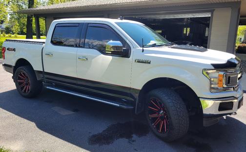 White 2019 Ford F-150 XLT