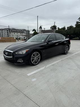 Black 2014 INFINITI Q50 Premium