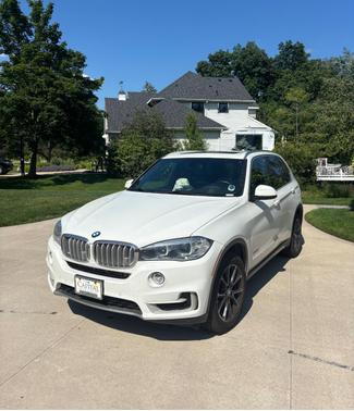 White 2017 BMW X5 xDrive35d