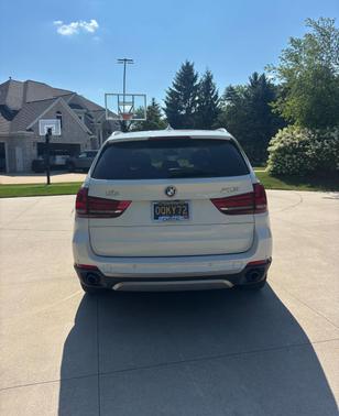 White 2017 BMW X5 xDrive35d