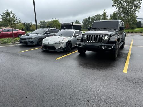 Gray 2019 Jeep Wrangler Unlimited Sahara