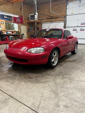 1999 Mazda MX-5 Miata Base