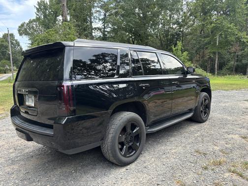 Black 2019 GMC Yukon SLT