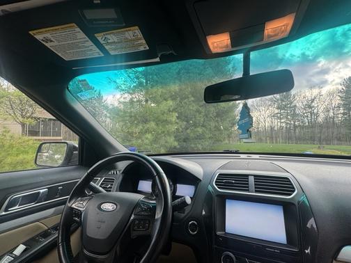 Silver 2016 Ford Explorer XLT