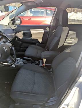 2011 Mitsubishi Outlander Sport SE