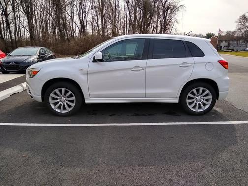 2011 Mitsubishi Outlander Sport SE
