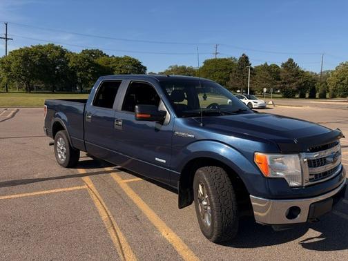 Blue 2013 Ford F-150 XLT