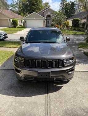 Gray 2019 Jeep Grand Cherokee Laredo E