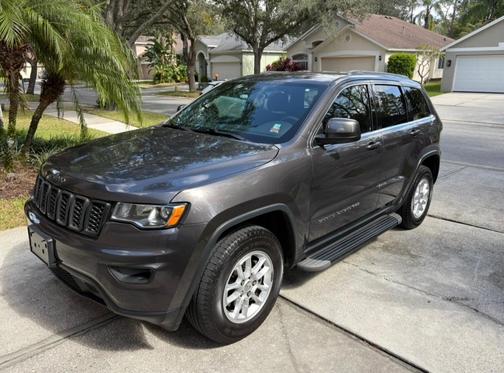 Gray 2019 Jeep Grand Cherokee Laredo E
