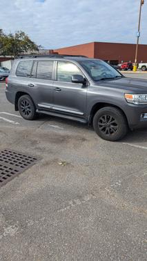 2016 Toyota Land Cruiser Base