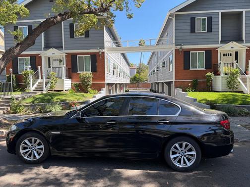 Black 2016 BMW 528 i