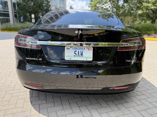 2016 Tesla Model S 75D