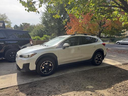 White 2019 Subaru Crosstrek 2.0i Premium