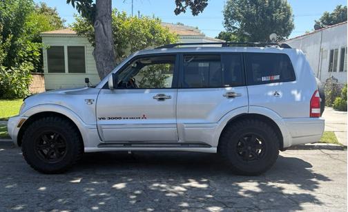 2003 Mitsubishi Montero Limited
