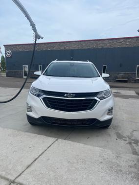 White 2021 Chevrolet Equinox 1LT