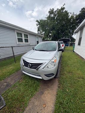 Gray 2016 Nissan Versa 1.6 SV